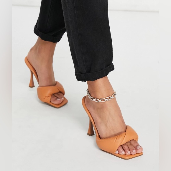 ASOS Shoes - ASOS DESIGN Wide Fit Niki padded twist high heeled mules in beige